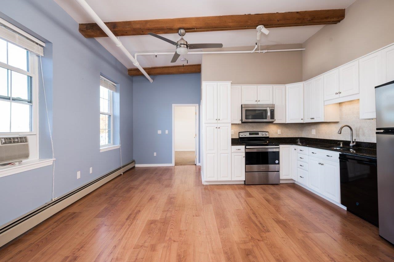 156 Front Street, Unit 409 Exeter, NH 03833 - Photo 7 of 25