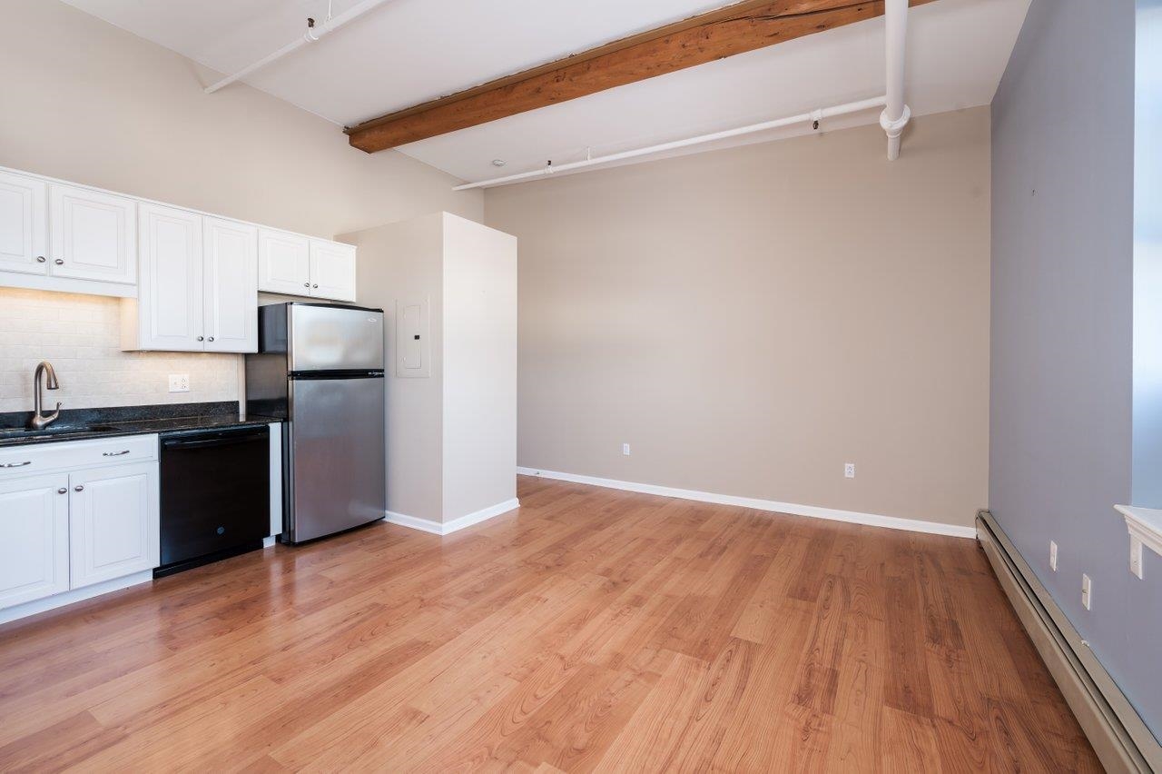 156 Front Street, Unit 409 Exeter, NH 03833 - Photo 9 of 25