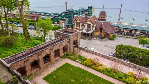 $1,200,000 | 100 Ardsley Avenue West, Unit 2L, Irvington, NY 10503