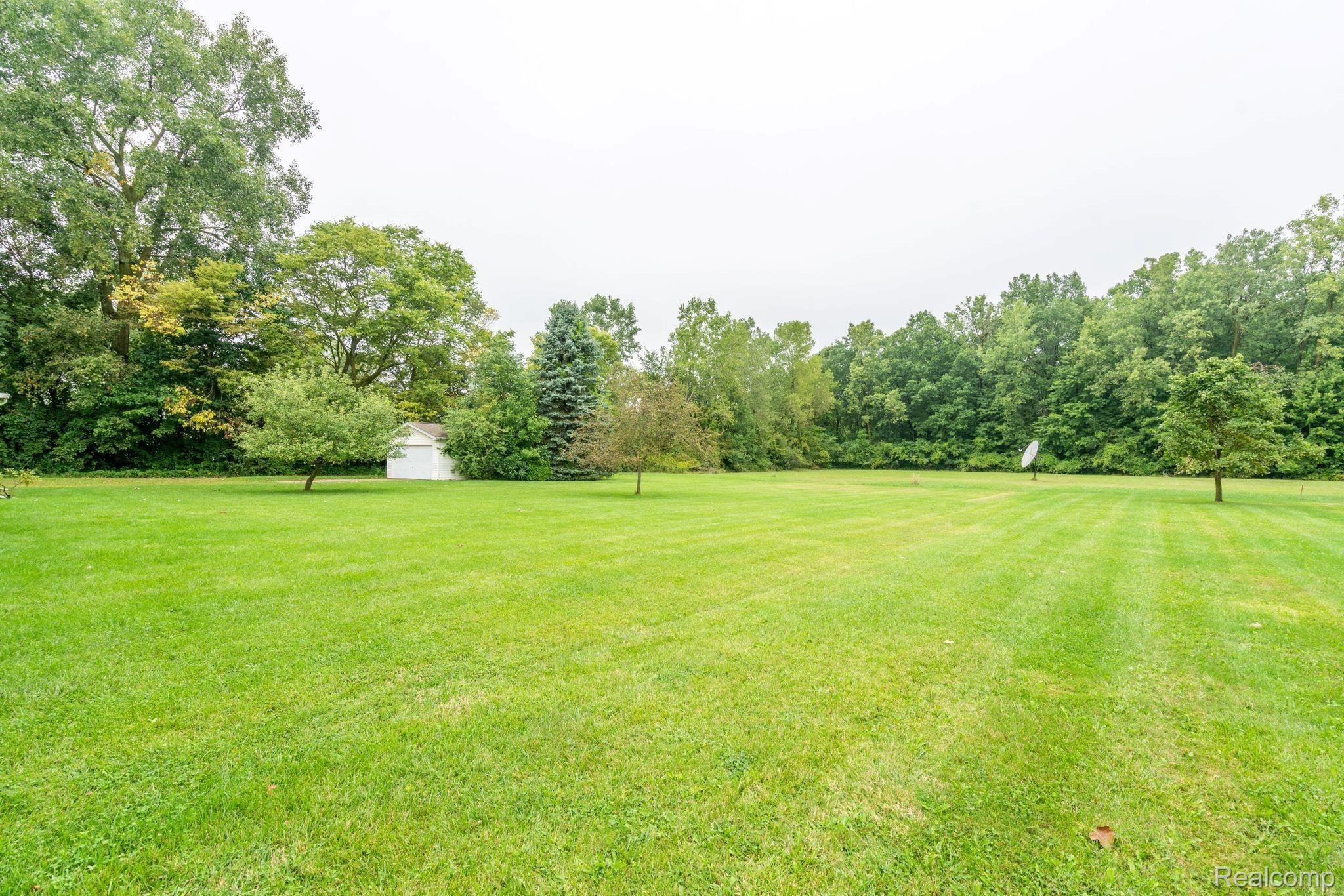 46376 Hull Road Belleville, MI 48111 - Photo 32 of 42 46376 Hull Rd-9449-HDR.jpg