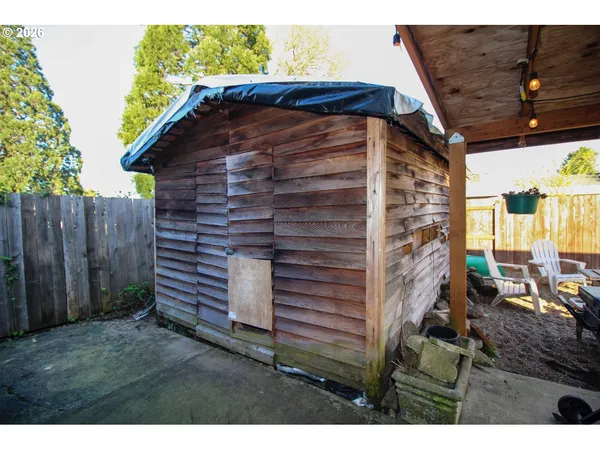 $499,000 | 1091 Southeast Elm Street, Dundee, OR 97115