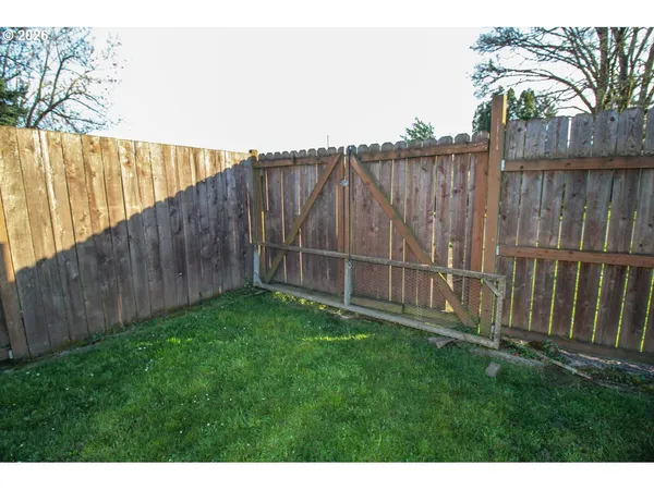 $499,000 | 1091 Southeast Elm Street, Dundee, OR 97115