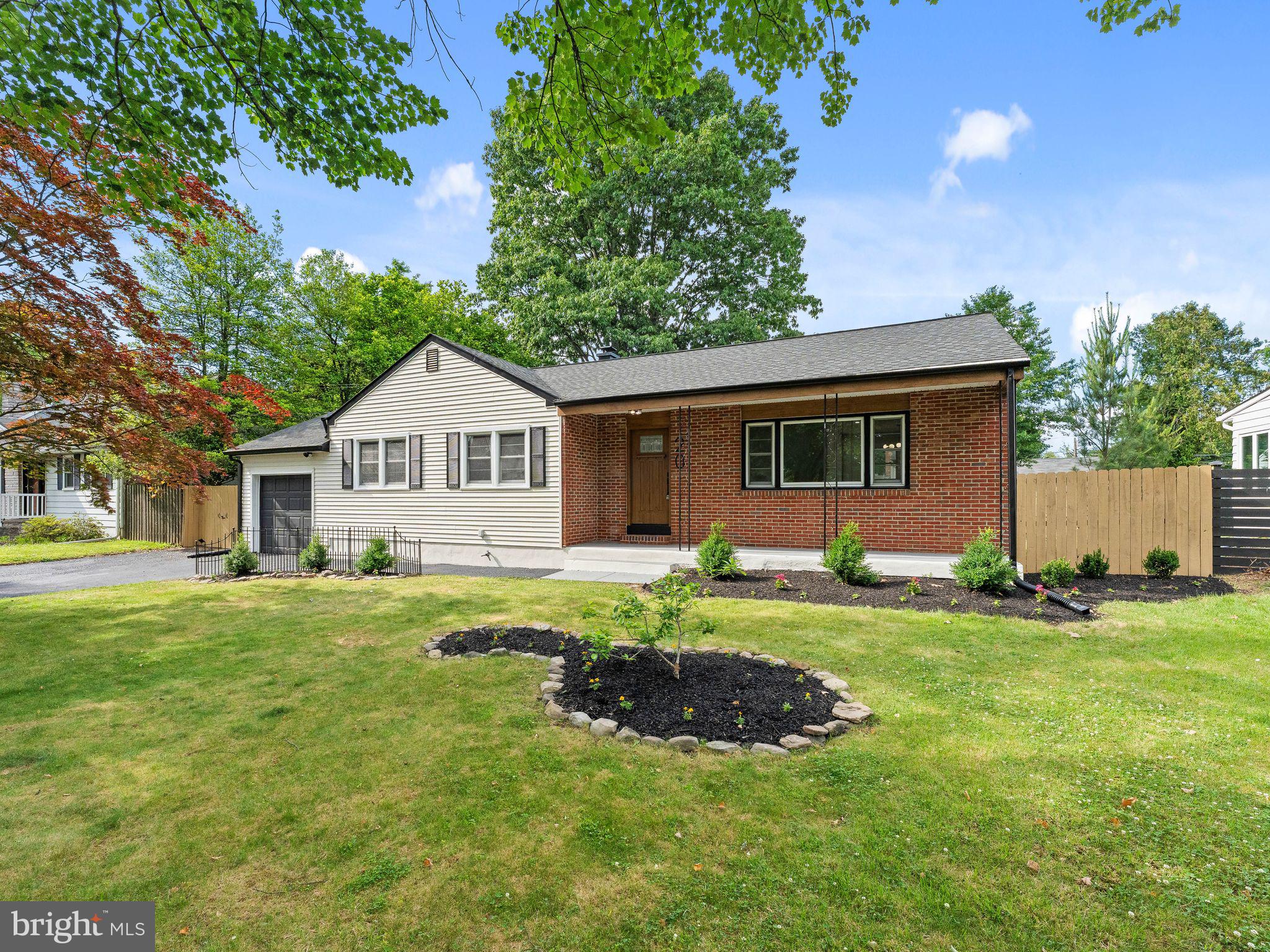 20 Rockland Road Ewing, NJ 08638 - Photo 2 of 27