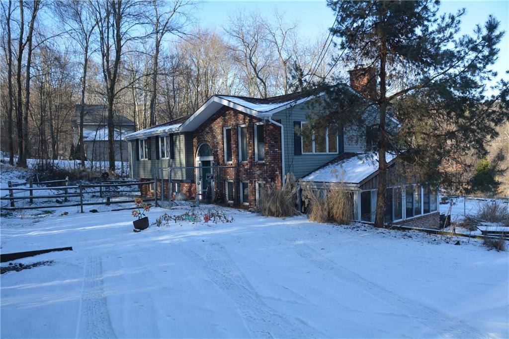 3715 Centerview Road Gibsonia, PA 15044 - Photo 3 of 13 Gallery Image 3