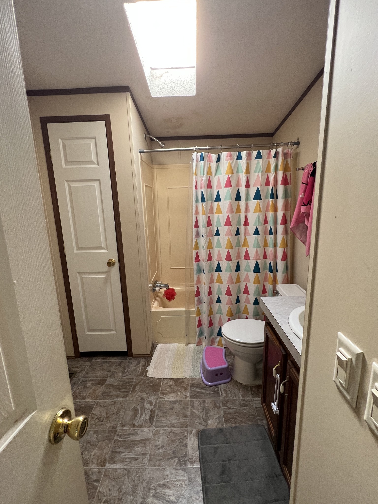 3538 Beasleys Bend Road Lebanon, TN 37087 - Photo 27 of 49 a bathroom with a sink toilet and shower
