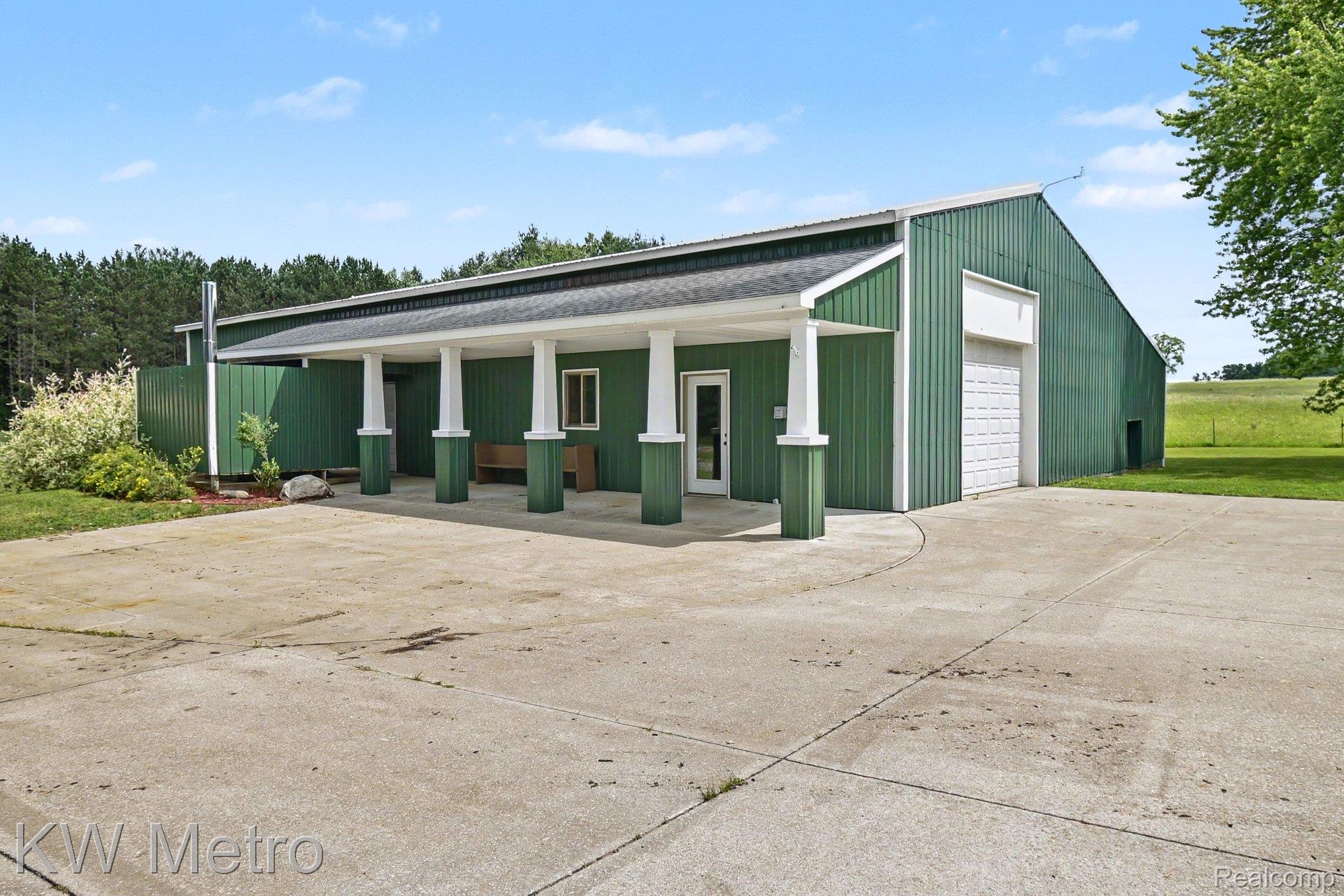 2682 East Haskell Lake Road Harrison, MI 48625 - Photo 4 of 61 042_file_6752.jpg