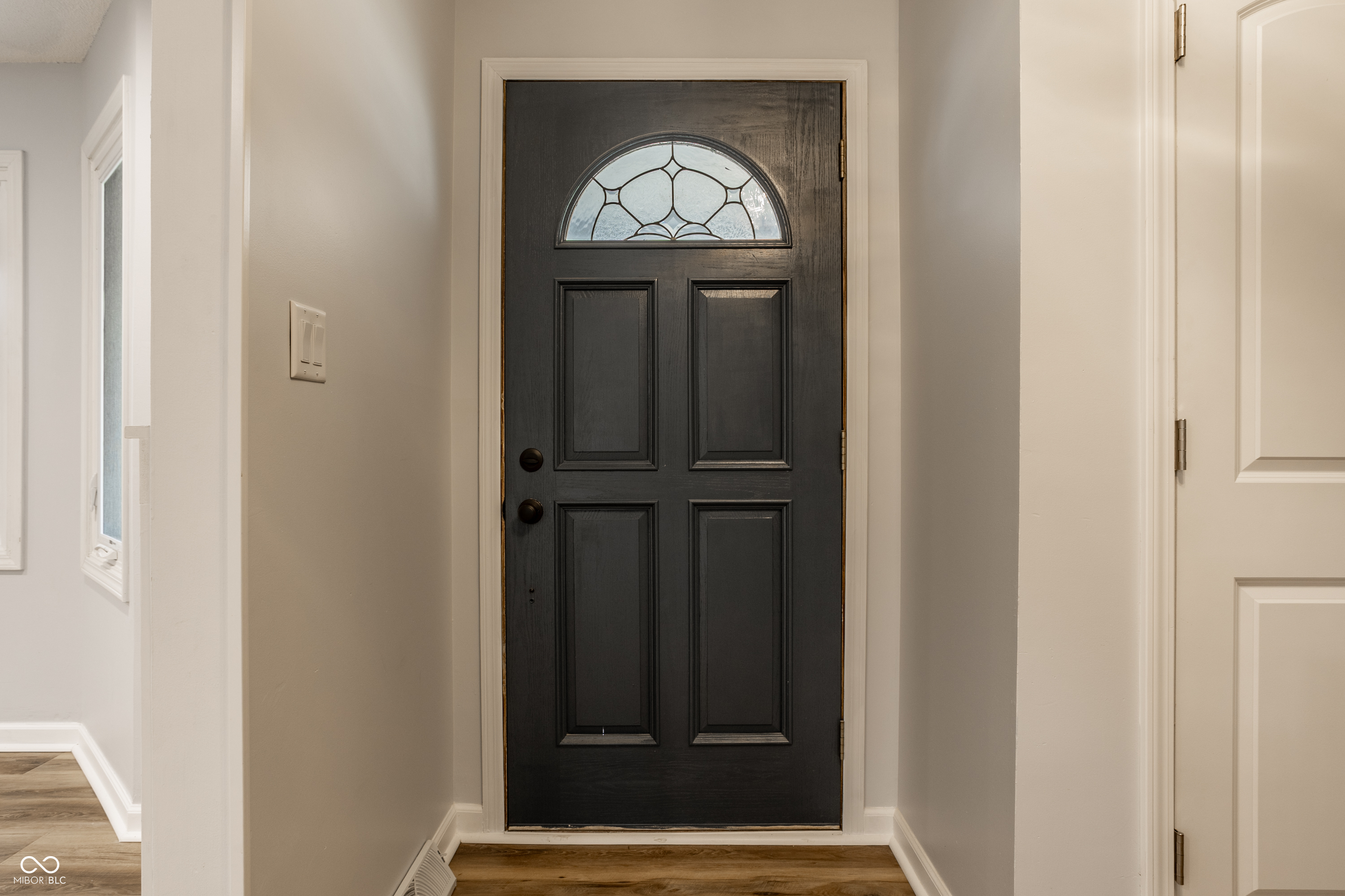 11127 Haverstick Road Carmel, IN 46033 - Photo 6 of 37