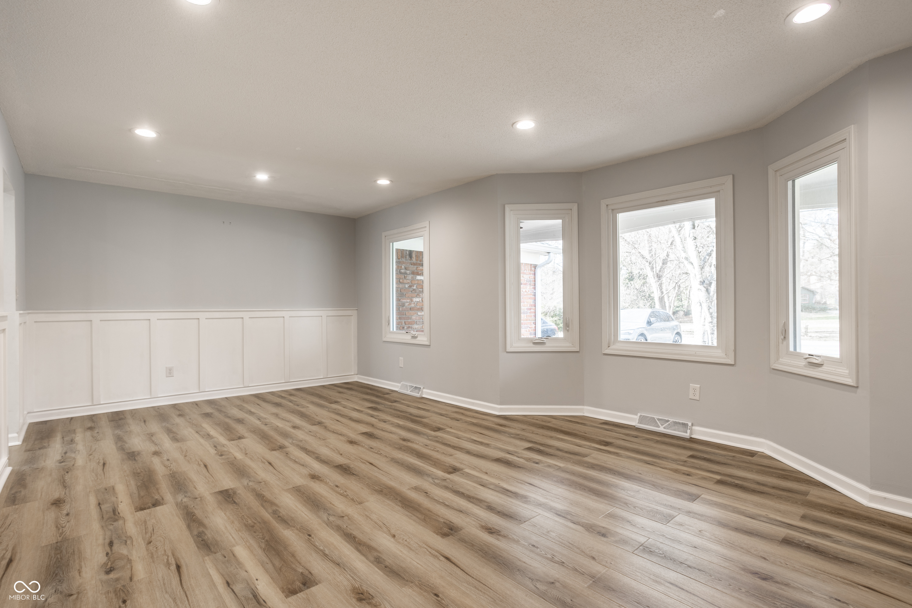 11127 Haverstick Road Carmel, IN 46033 - Photo 8 of 37