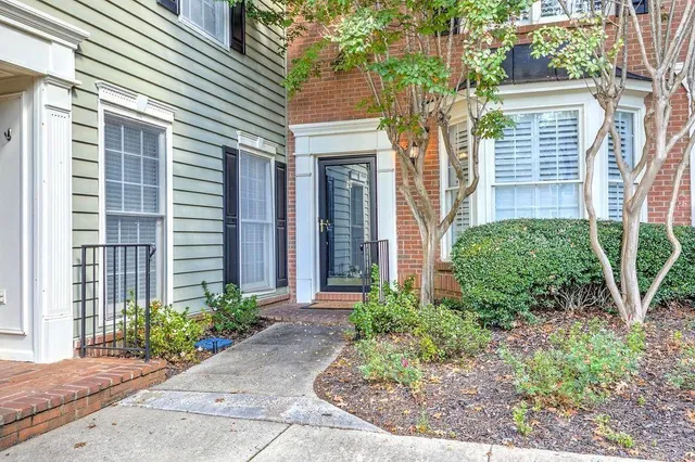 $2,800 | 27 Mt Vernon Circle, Atlanta, GA 30338