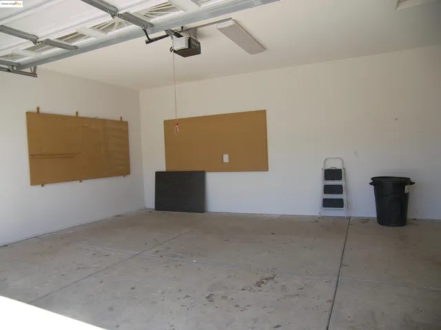 a view of a livingroom with furniture