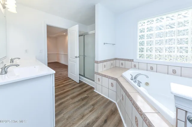 $695,000 | 106 Fox Lane, Moyock, NC 27958