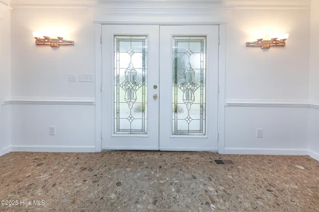 $695,000 | 106 Fox Lane, Moyock, NC 27958