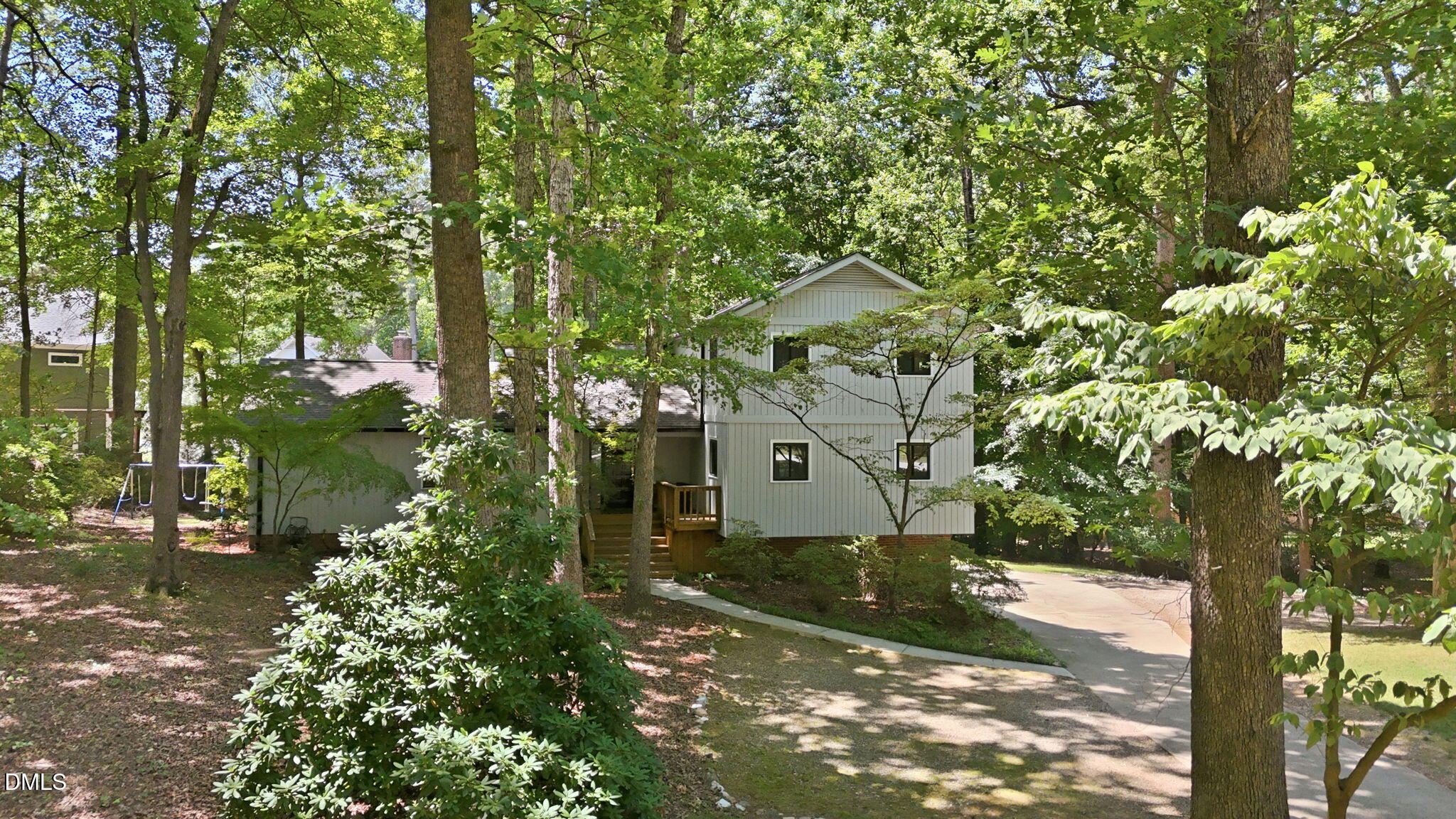 6101 Dresden Lane Raleigh, NC 27612 - Photo 2 of 41