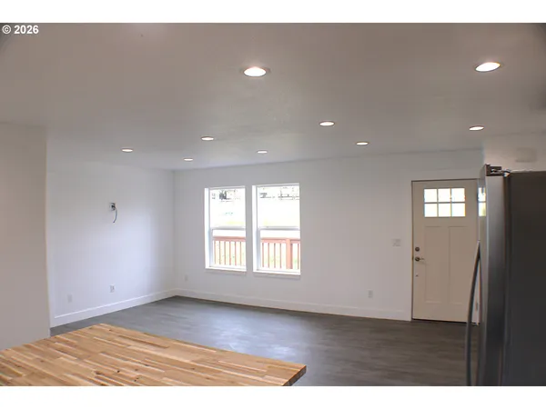 $312,000 | 579 East 4th Avenue, Riddle, OR 97469