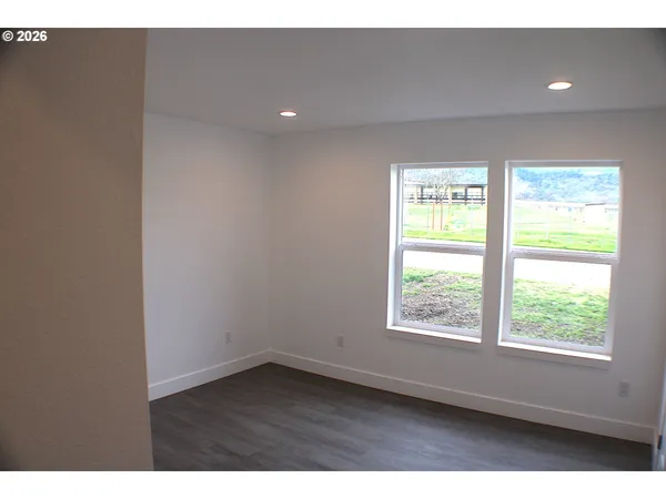 $312,000 | 579 East 4th Avenue, Riddle, OR 97469