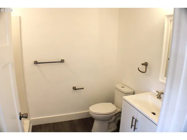 $312,000 | 579 East 4th Avenue, Riddle, OR 97469