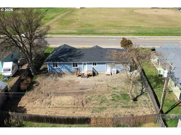 $312,000 | 579 East 4th Avenue, Riddle, OR 97469