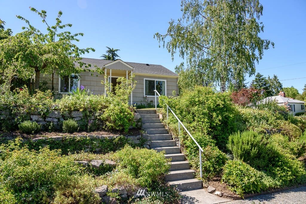 8601 36th Avenue Southwest Seattle, WA 98126 - Photo 1 of 22