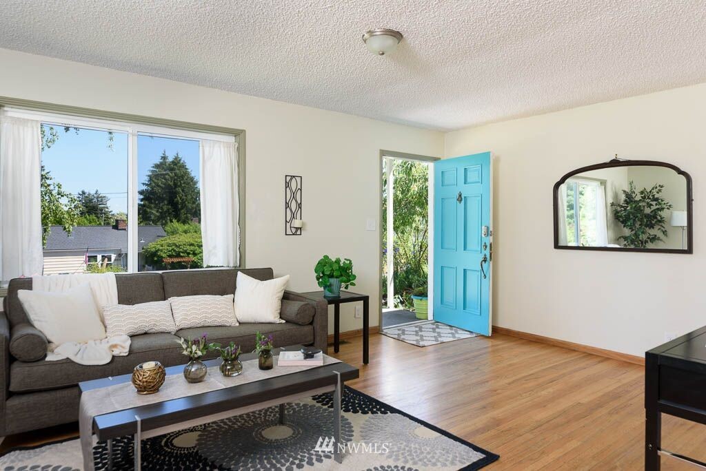 8601 36th Avenue Southwest Seattle, WA 98126 - Photo 4 of 22