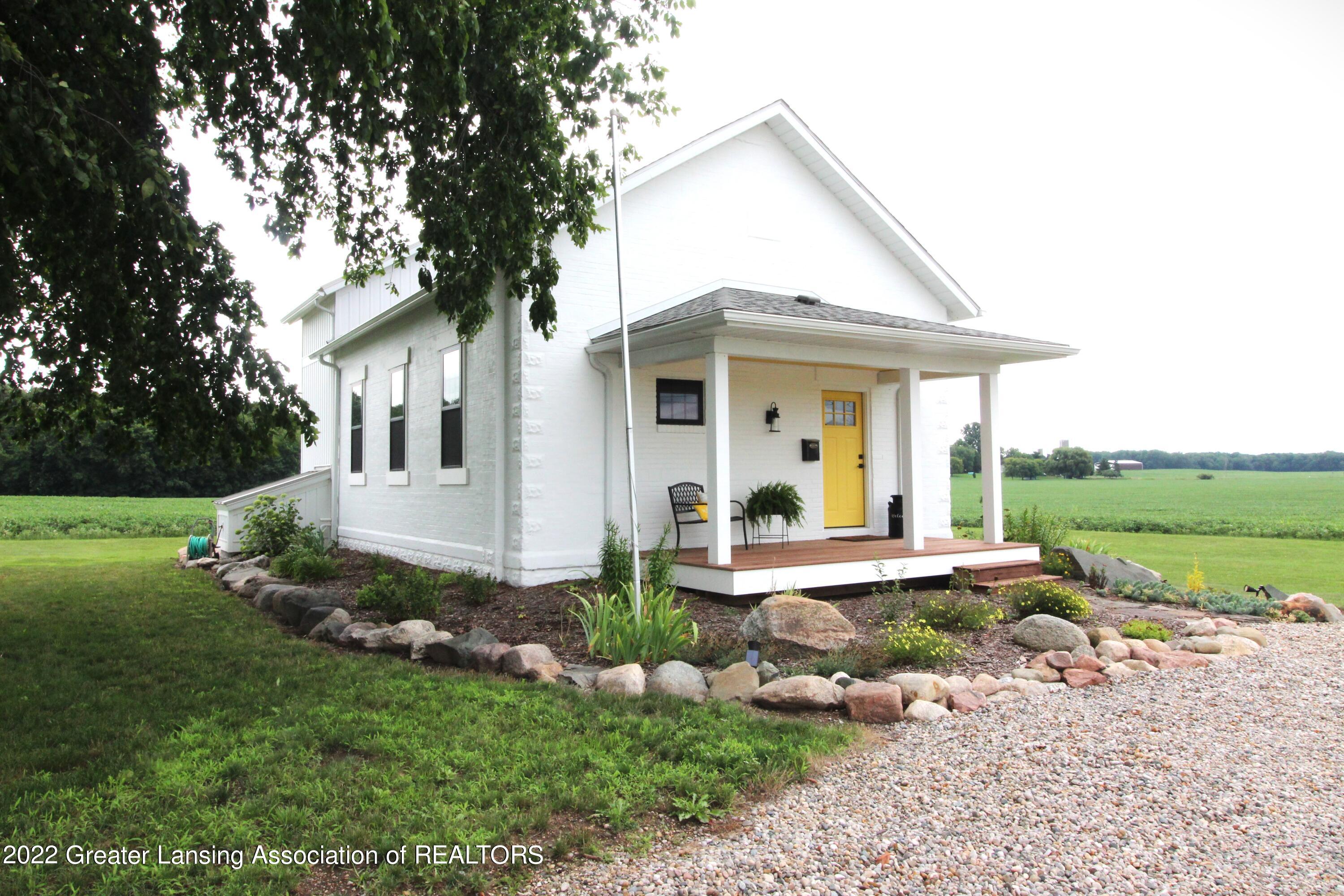 1637 South Dewitt Road St. Johns, MI 48879 - Photo 37 of 57 IMG_4016