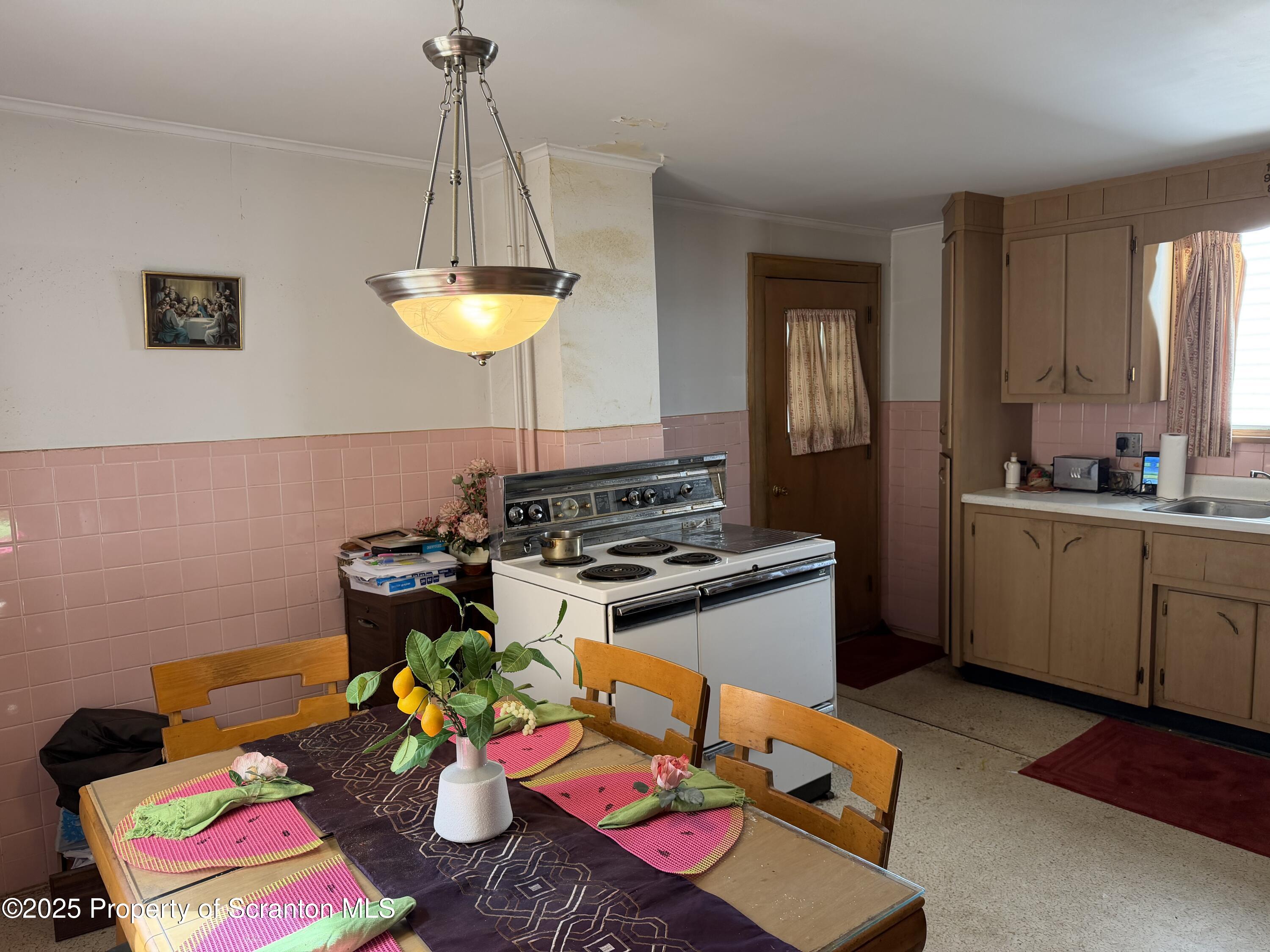 710 Maple Street Old Forge, PA 18518 - Photo 12 of 25 IMG_0055