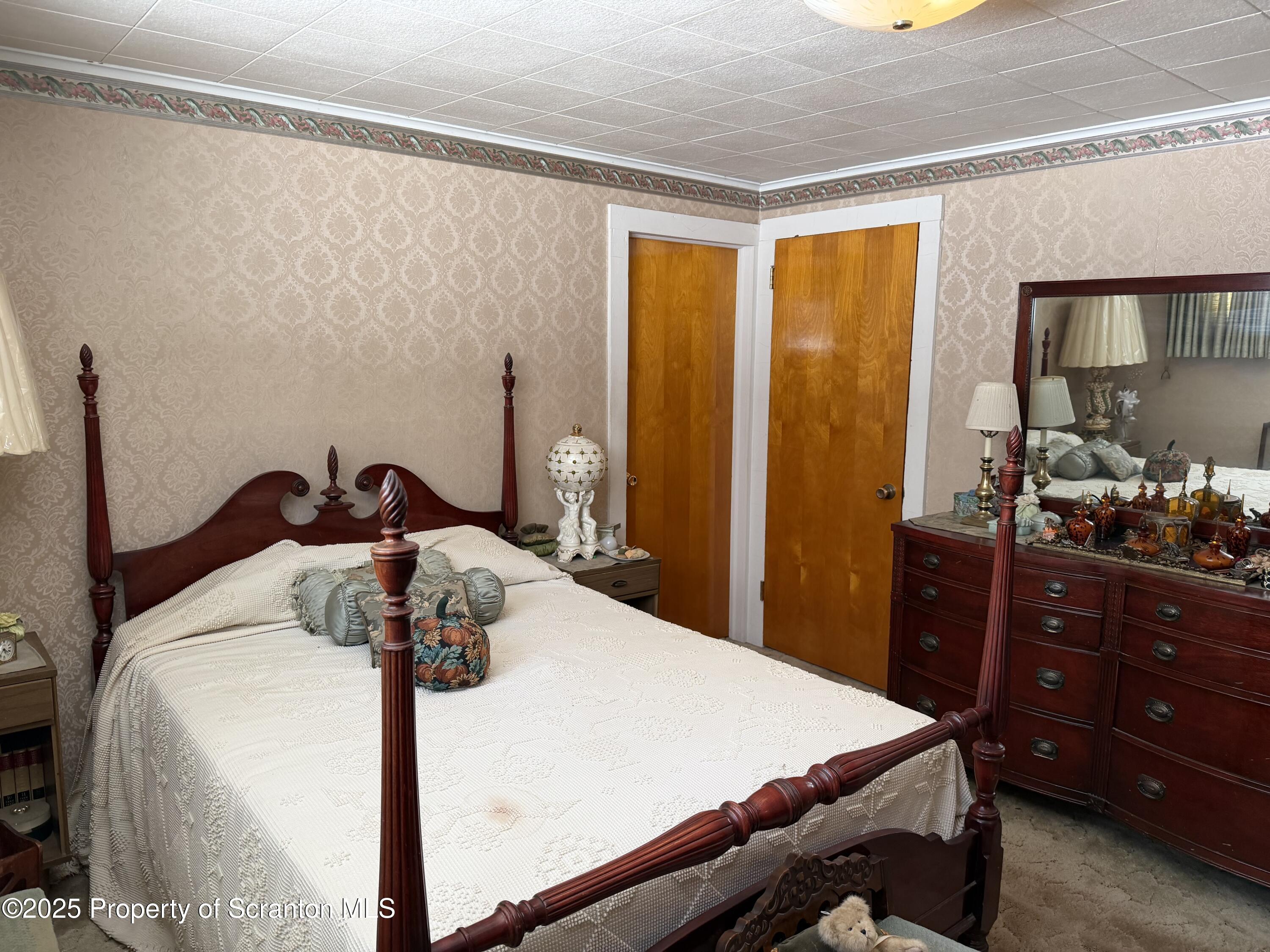 710 Maple Street Old Forge, PA 18518 - Photo 13 of 25 IMG_0020