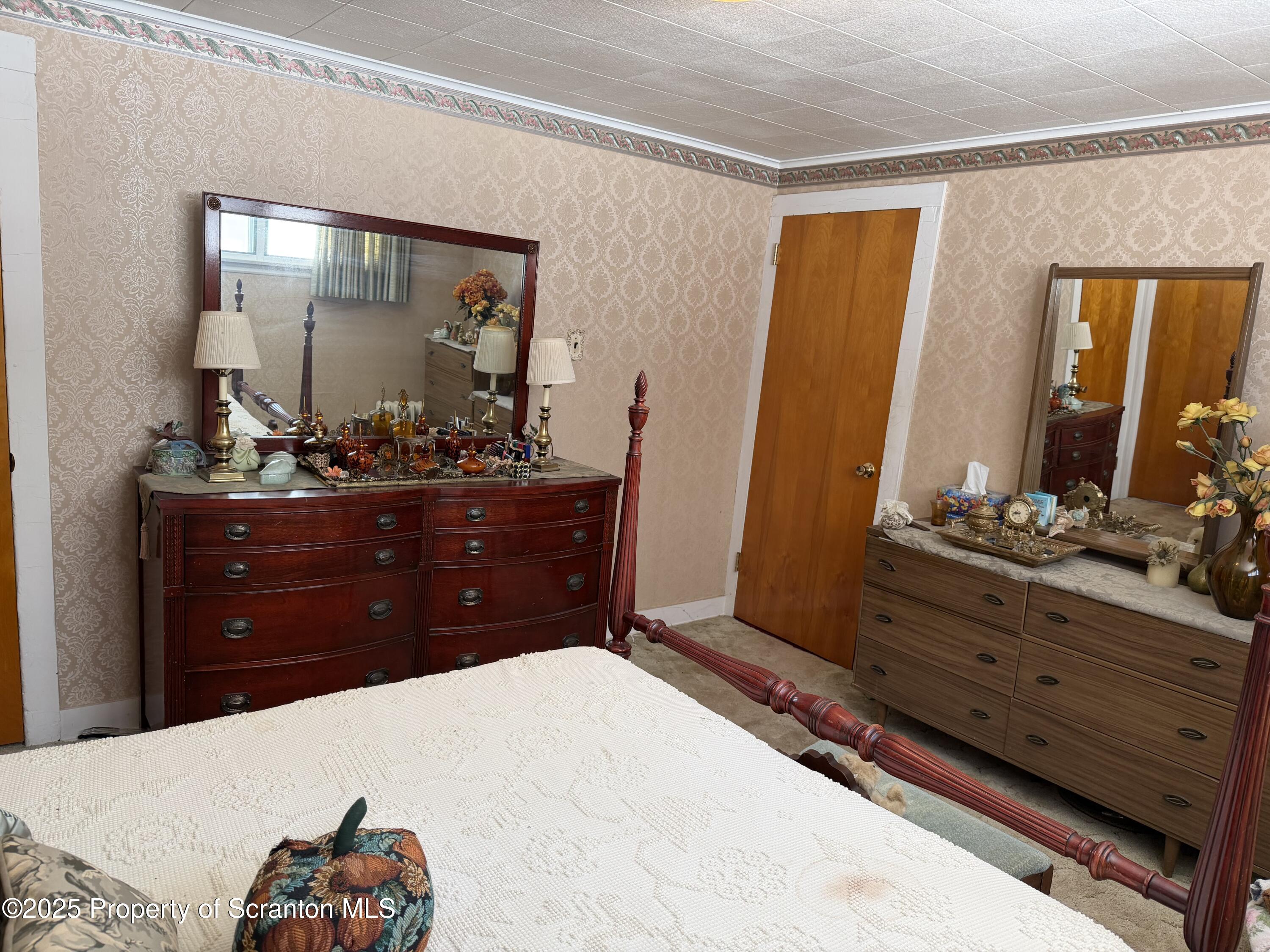 710 Maple Street Old Forge, PA 18518 - Photo 15 of 25 IMG_0019