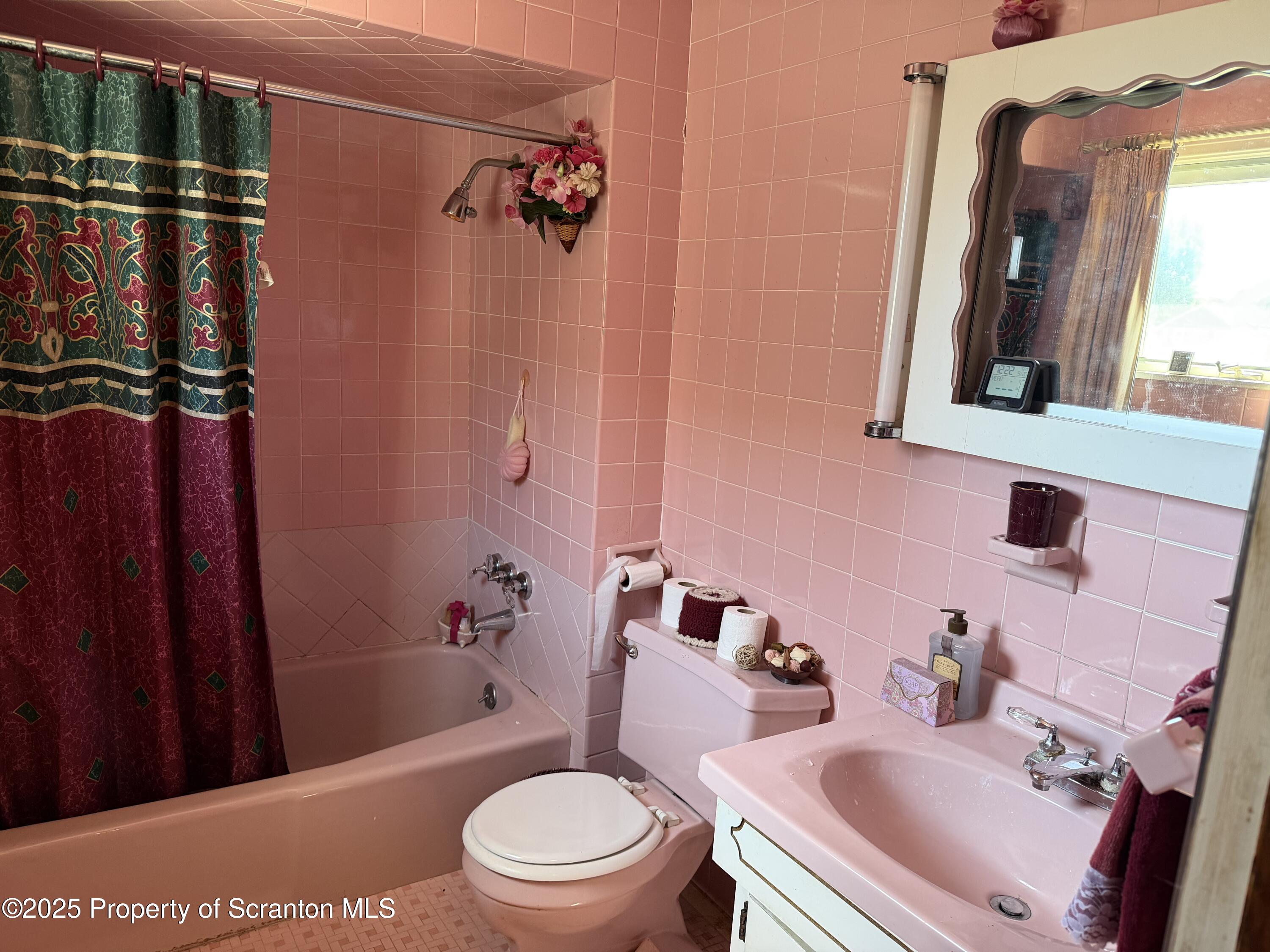 710 Maple Street Old Forge, PA 18518 - Photo 21 of 25 IMG_0021