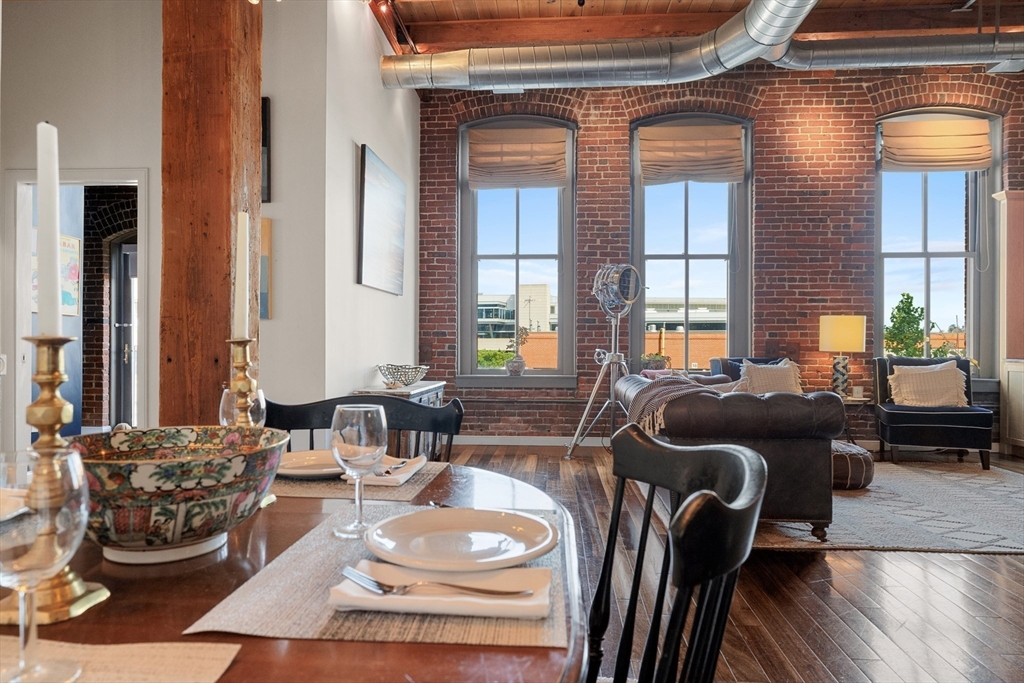 35 Channel Center Street, Unit 210 Boston, MA 02210 - Photo 5 of 32