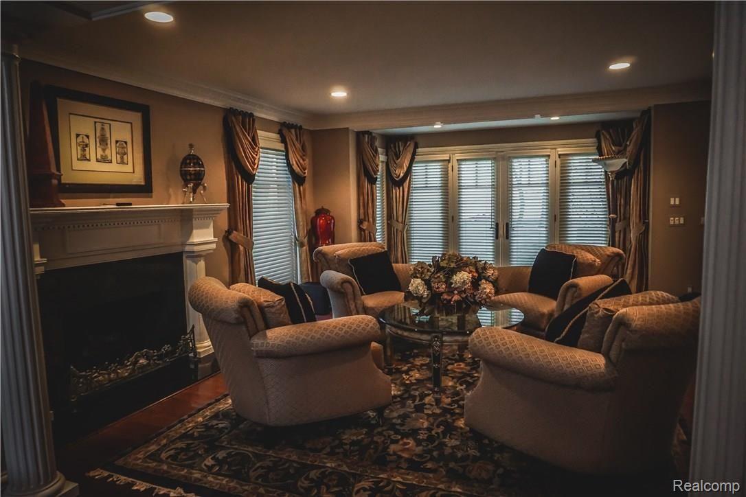 599 Lake Shore Road Grosse Pointe, MI 48236 - Photo 32 of 72 DSC03319.jpg