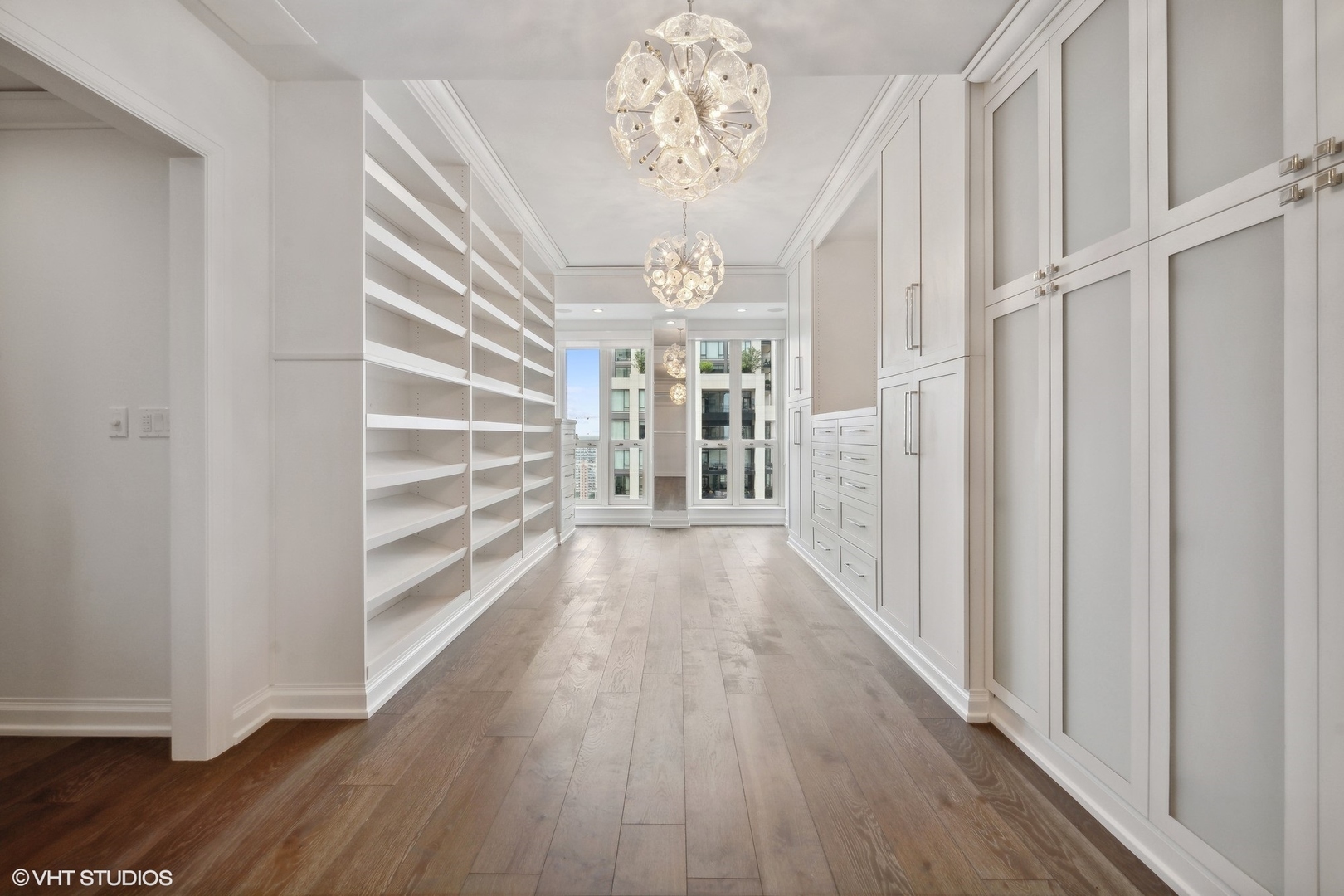 11 East Walton Street, Unit 3101 Chicago, IL 60611 - Photo 14 of 33