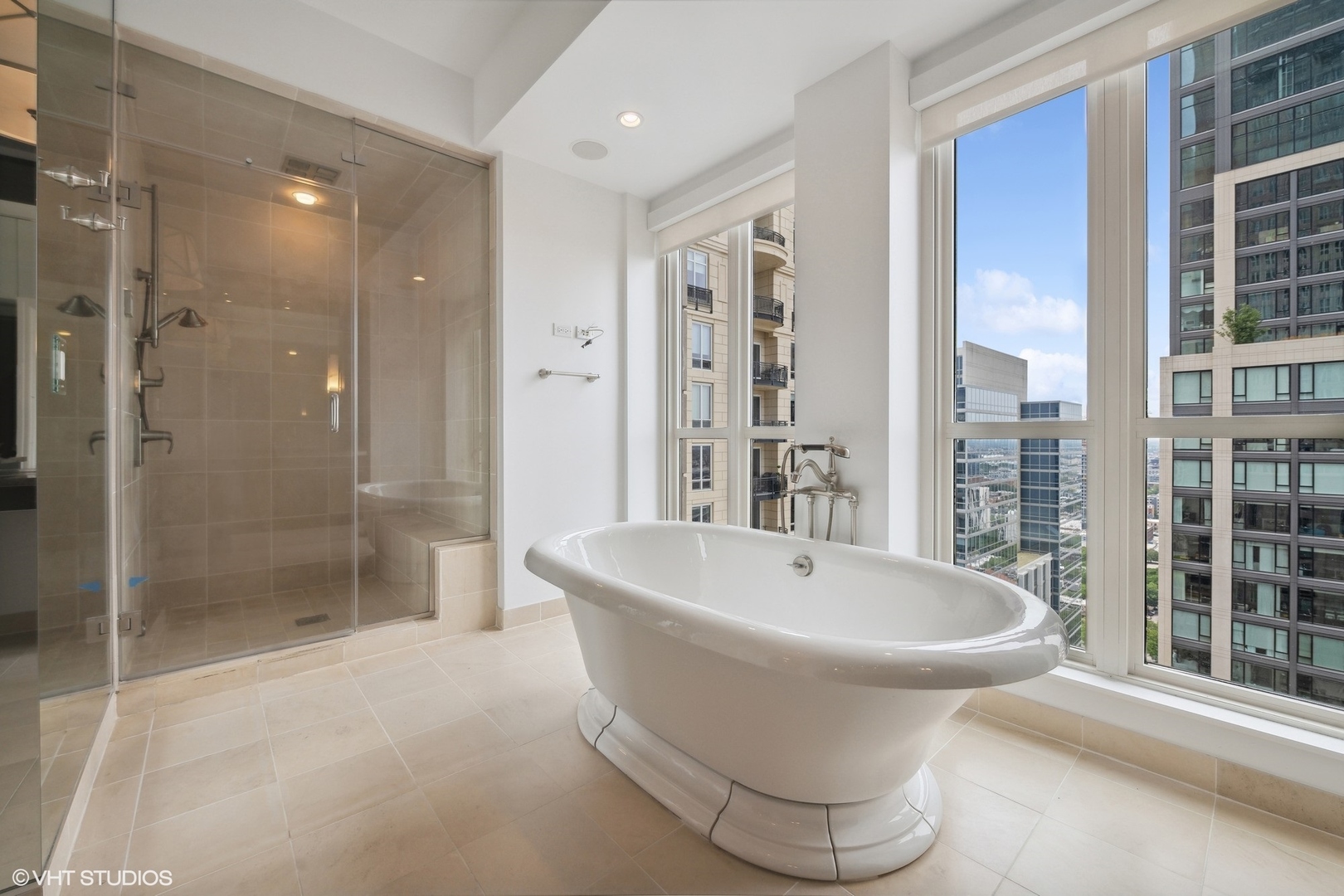 11 East Walton Street, Unit 3101 Chicago, IL 60611 - Photo 17 of 33