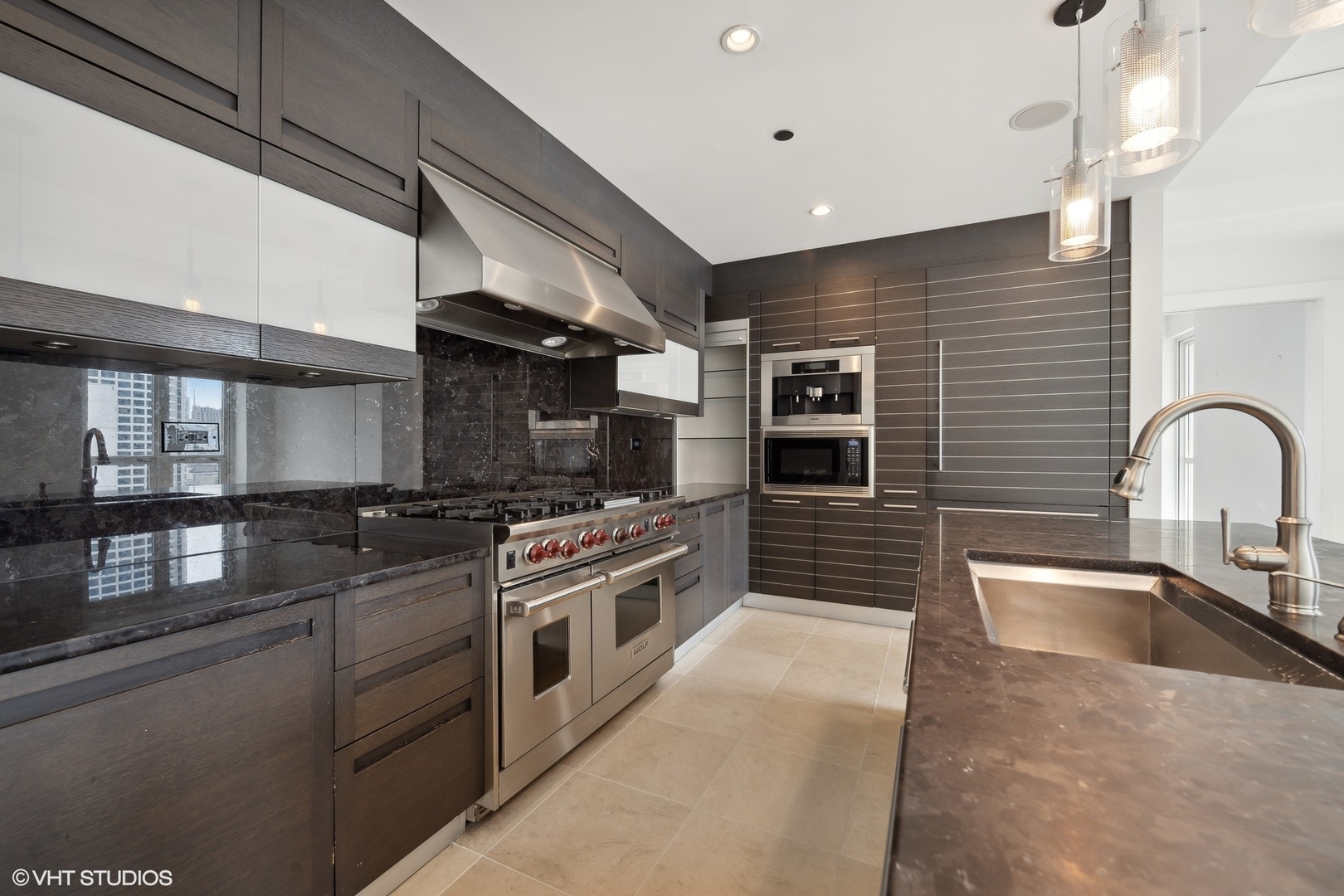 11 East Walton Street, Unit 3101 Chicago, IL 60611 - Photo 7 of 33