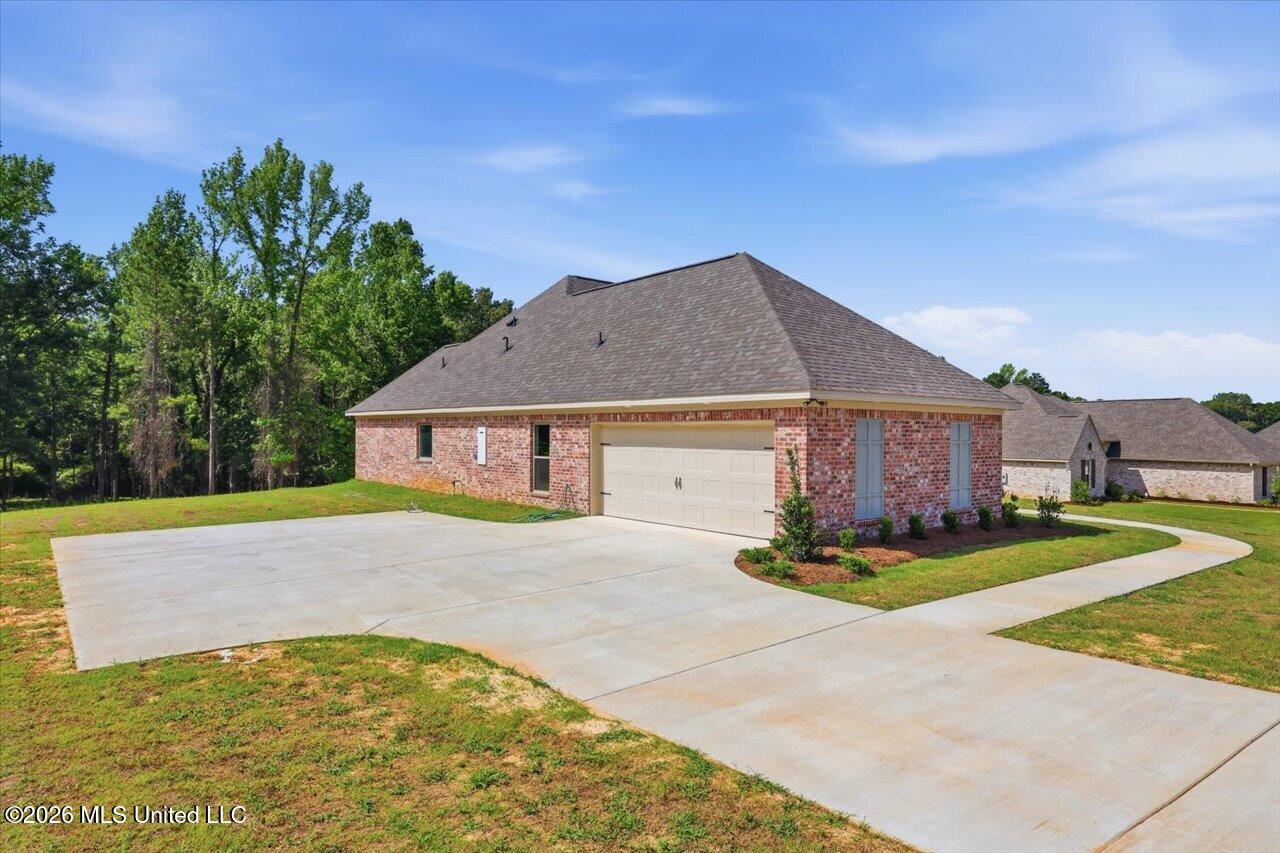 939 Mullican Road Florence, MS 39073 - Photo 5 of 65 04-939 Mullican Rd _ Hometoursms.com