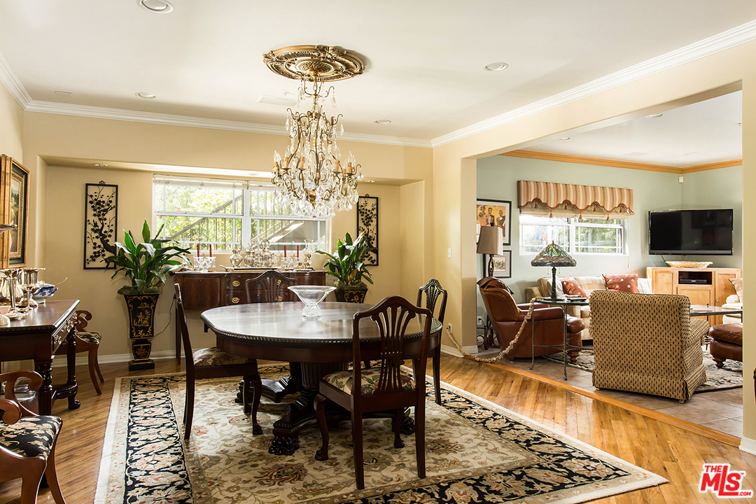 285 Barthe Drive Pasadena, CA 91103 - Photo 12 of 35