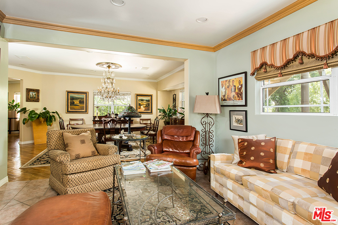 285 Barthe Drive Pasadena, CA 91103 - Photo 13 of 35