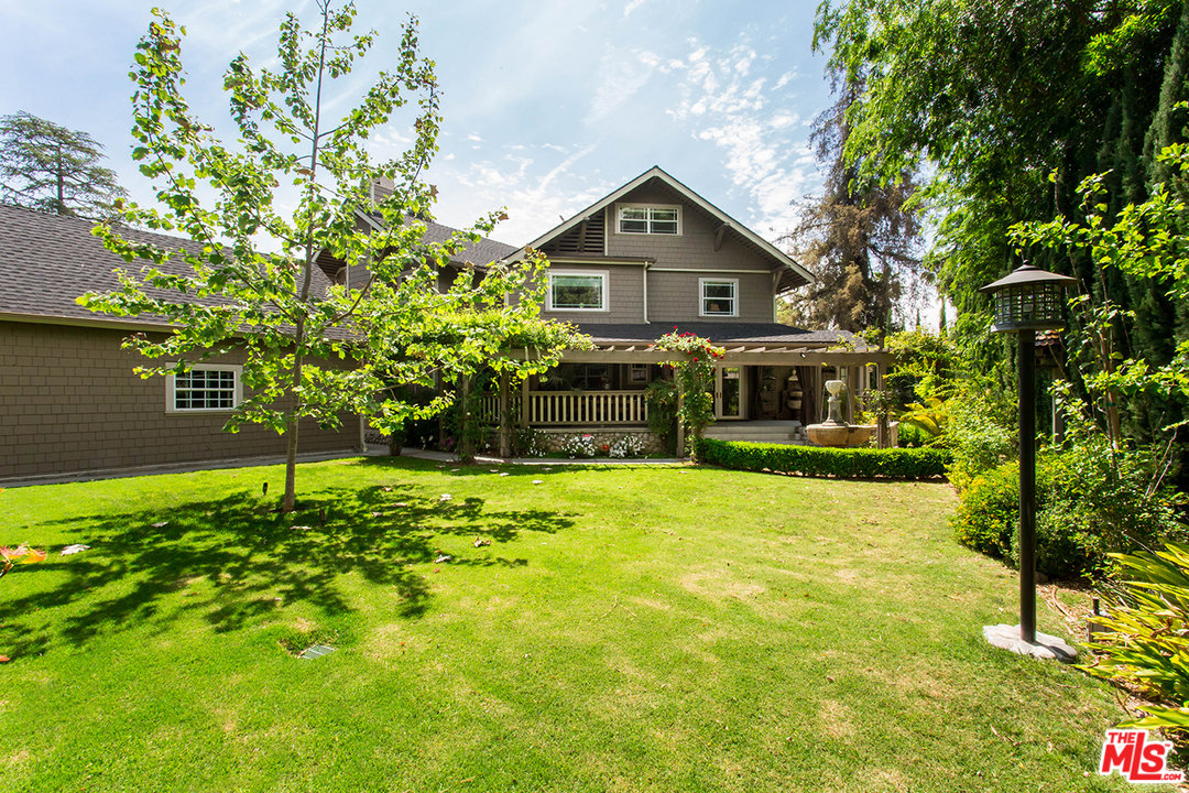 285 Barthe Drive Pasadena, CA 91103 - Photo 33 of 35