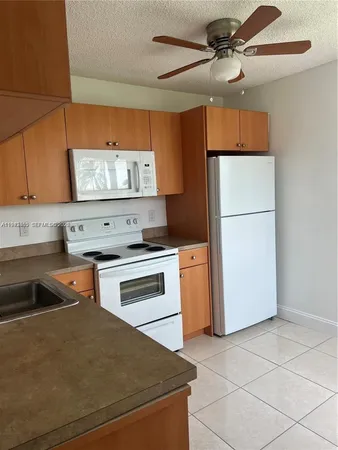 $195,900 | 1017 Washington Circle, Unit 1017I, Homestead, FL 33034