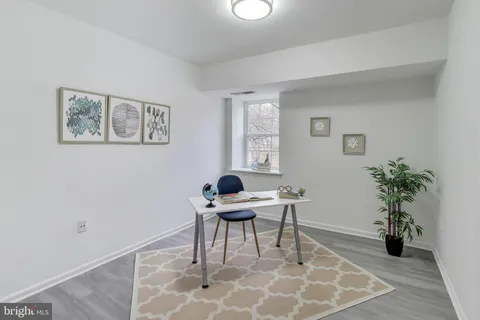 $275,000 | 886 College Parkway, Unit 304, Rockville, MD 20850