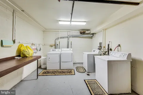 $275,000 | 886 College Parkway, Unit 304, Rockville, MD 20850