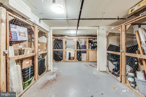 $275,000 | 886 College Parkway, Unit 304, Rockville, MD 20850