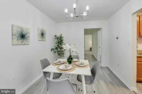 $275,000 | 886 College Parkway, Unit 304, Rockville, MD 20850