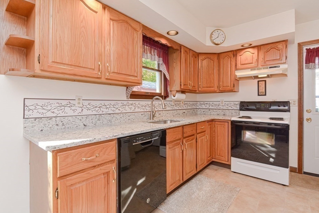 100 St Nicholas Avenue Worcester, MA 01606 - Photo 4 of 22