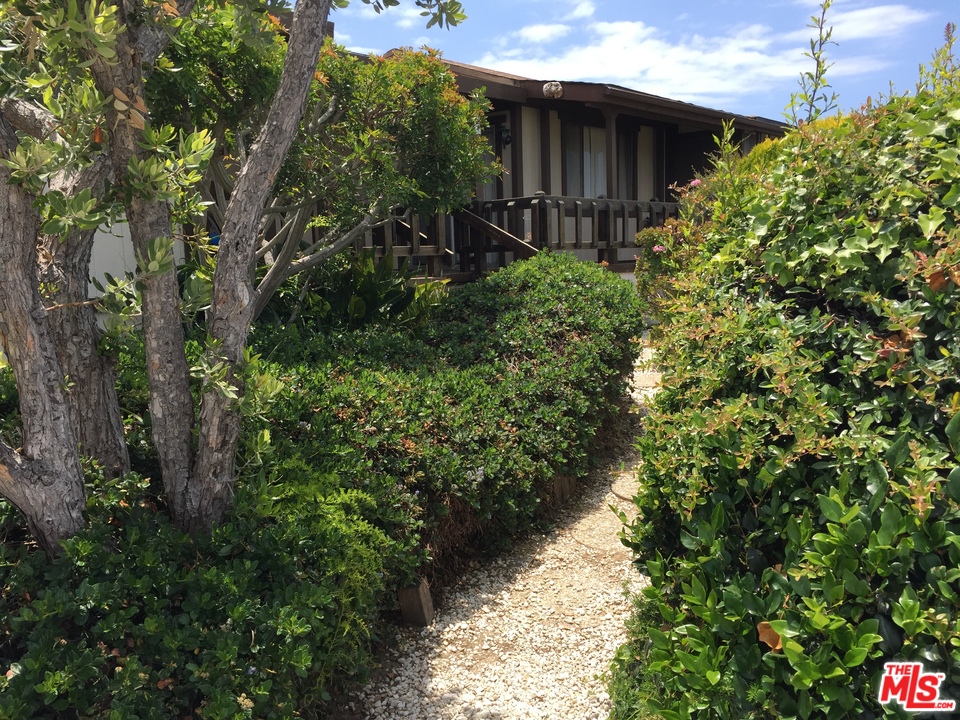 29500 Heathercliff Road, Unit 174 Malibu, CA 90265 - Photo 2 of 4