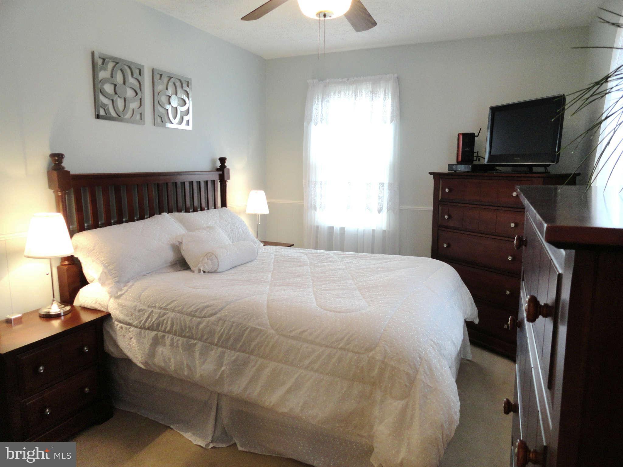 613 George Avenue Baltimore, MD 21221 - Photo 12 of 30 Spacious Main Lvl Mstr Bdrm w/Abundance of Light