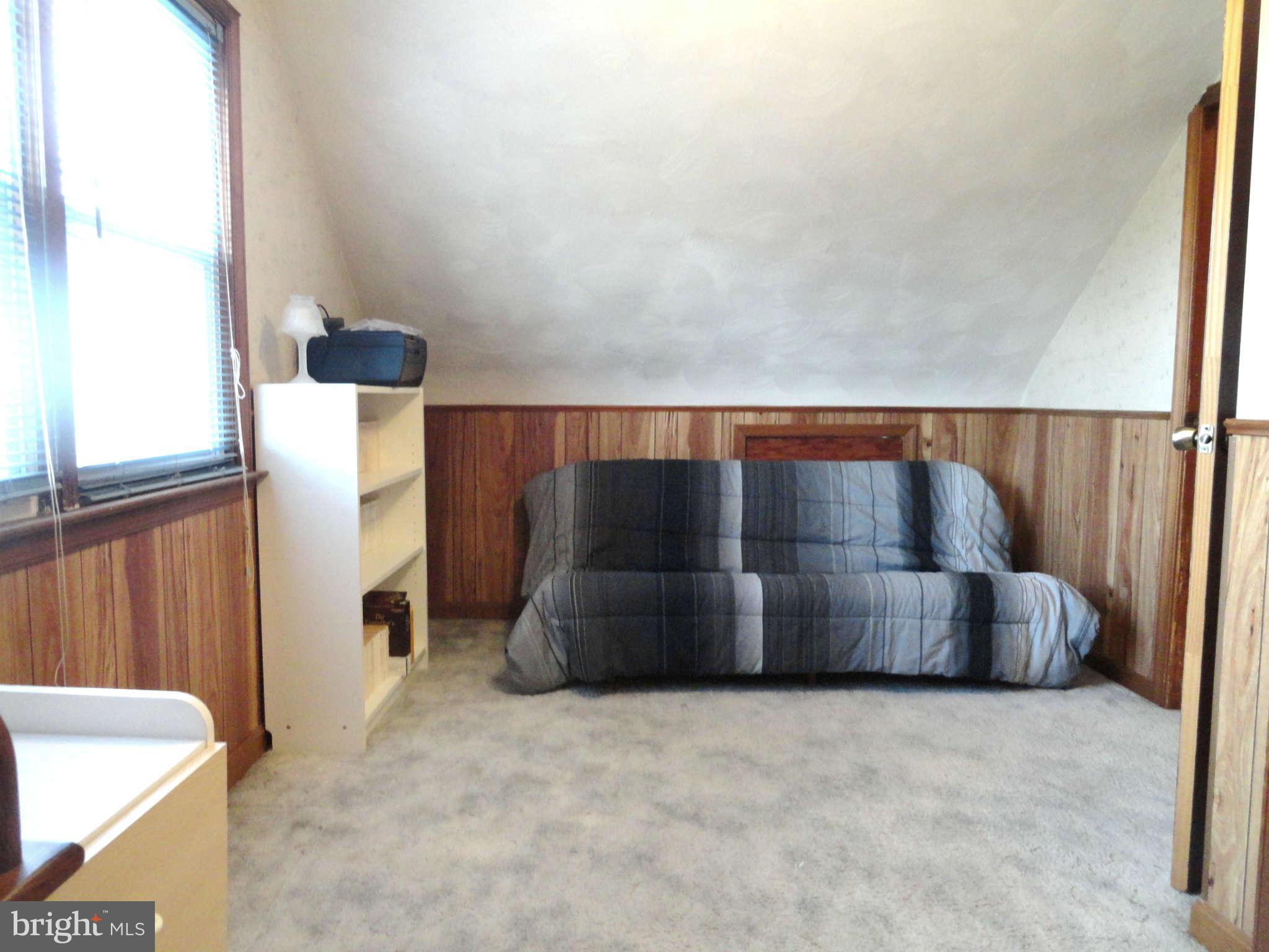 613 George Avenue Baltimore, MD 21221 - Photo 19 of 30 Roomy Upper Level 3rd Bedroom
