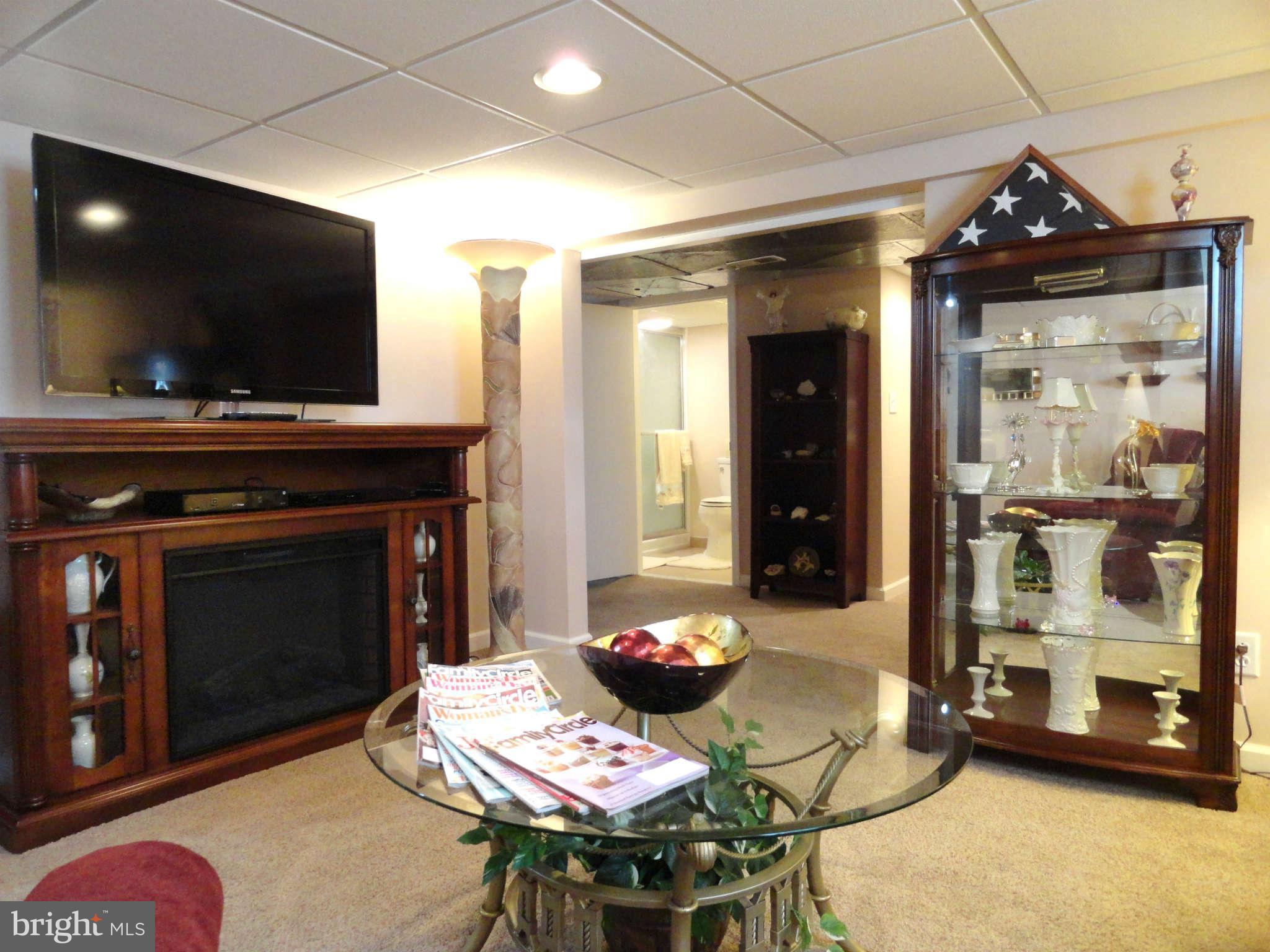 613 George Avenue Baltimore, MD 21221 - Photo 23 of 30 Great for Entertaining! Kitchenette Area Possible!