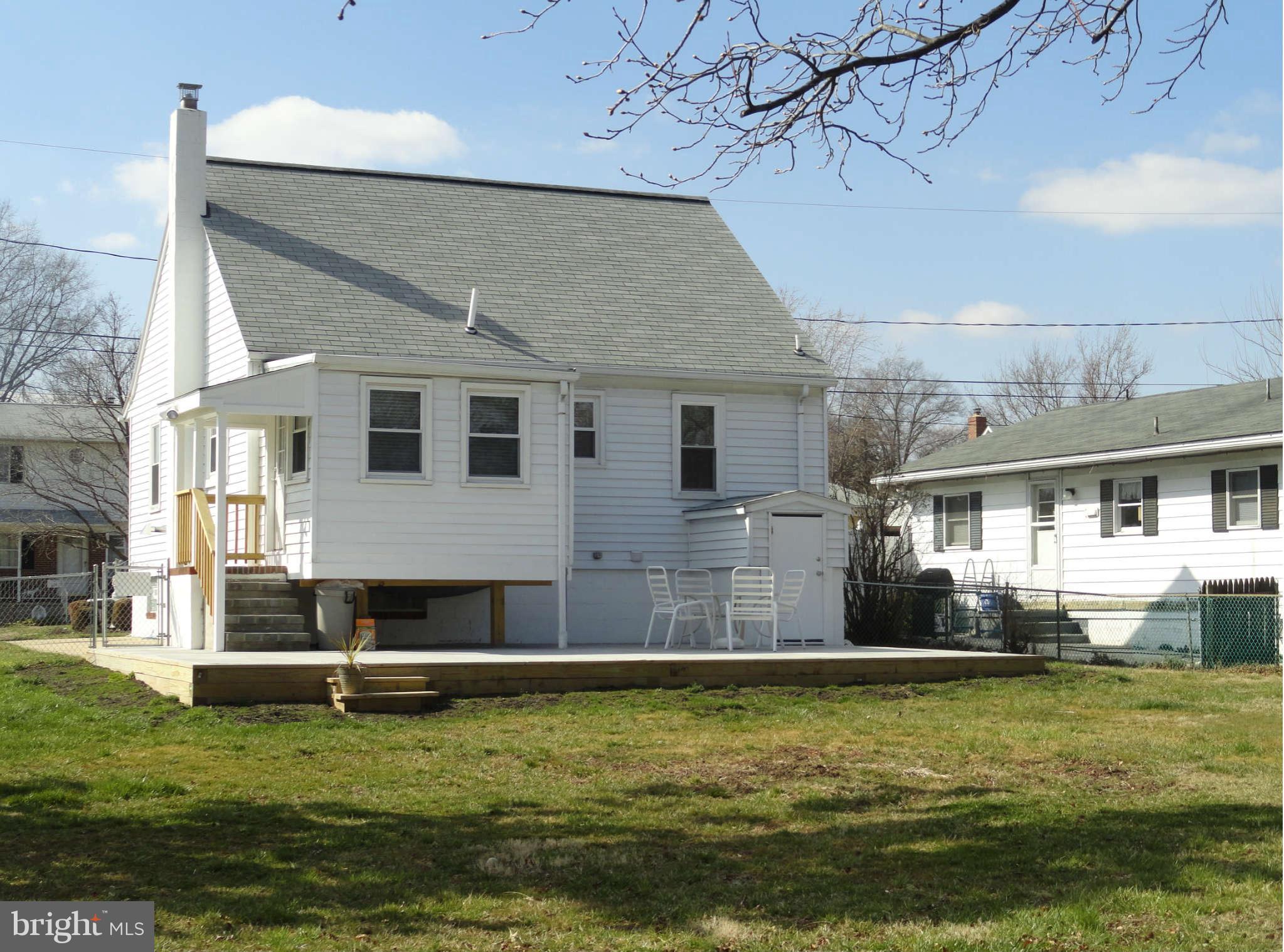 613 George Avenue Baltimore, MD 21221 - Photo 27 of 30 Great, Level Yard w/Walk-Out from the Lower Level