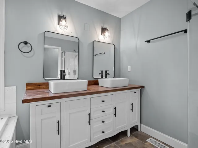 $2,100 | 705 Riva Ridge Road, Sneads Ferry, NC 28460