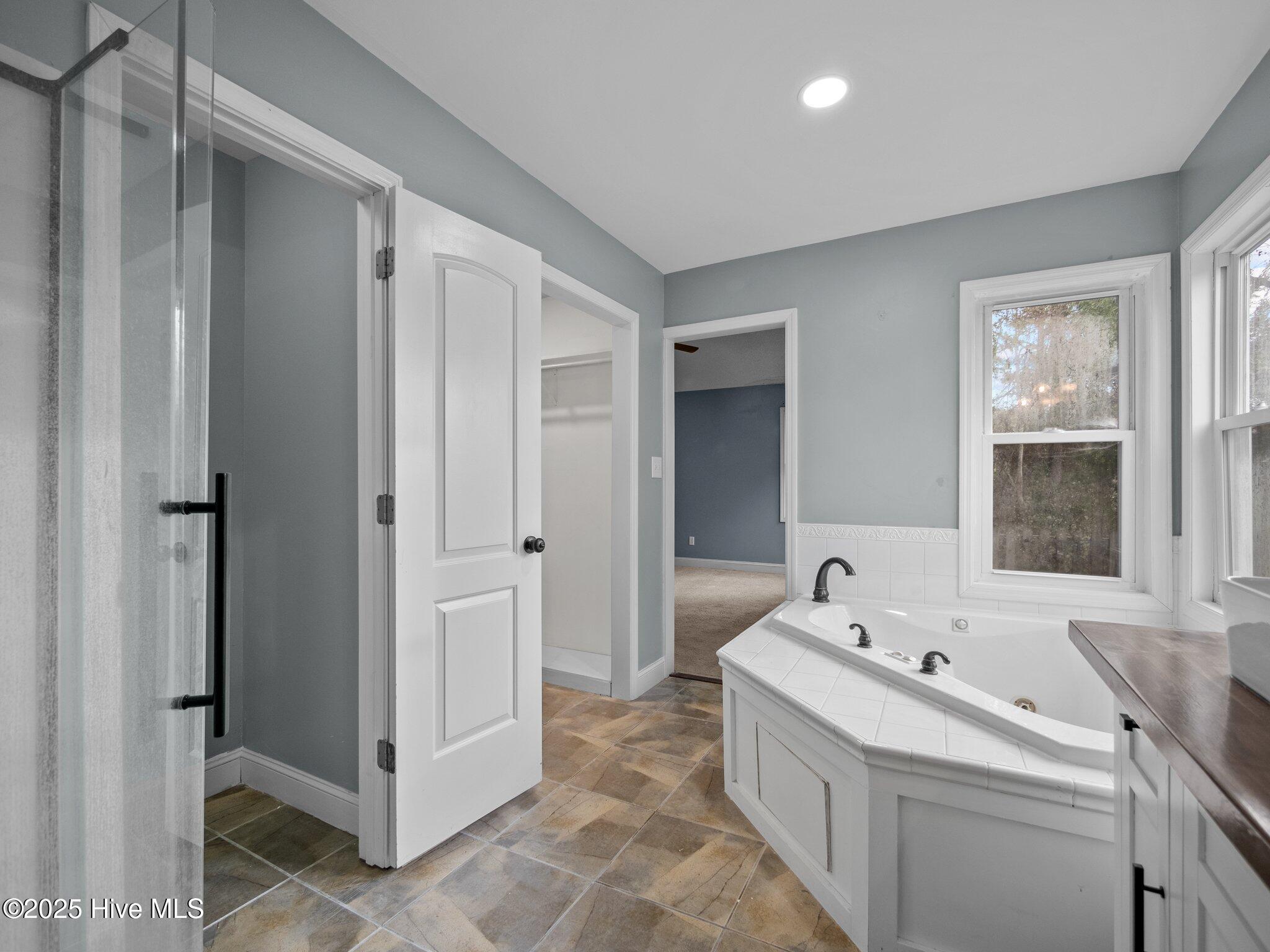 705 Riva Ridge Road Sneads Ferry, NC 28460 - Photo 17 of 31 Primary Bathroom